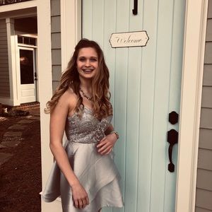 Meet your Posher, Phoebe